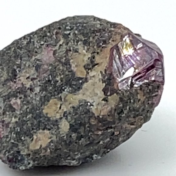 Winza Sapphire Crystal 32.25ct - Picture 7 of 7